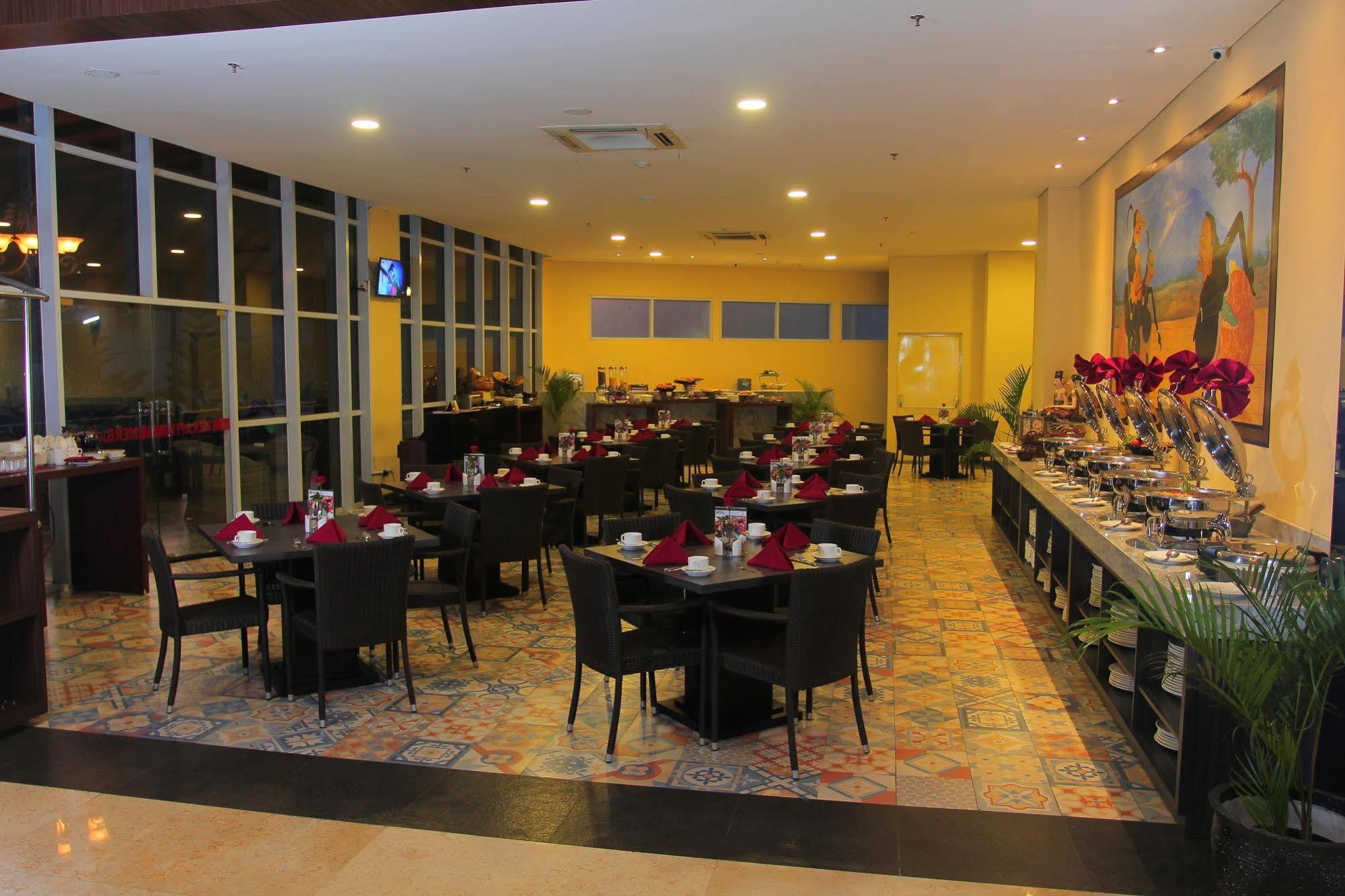 Merapi Merbabu Hotels Bekasi Exterior photo